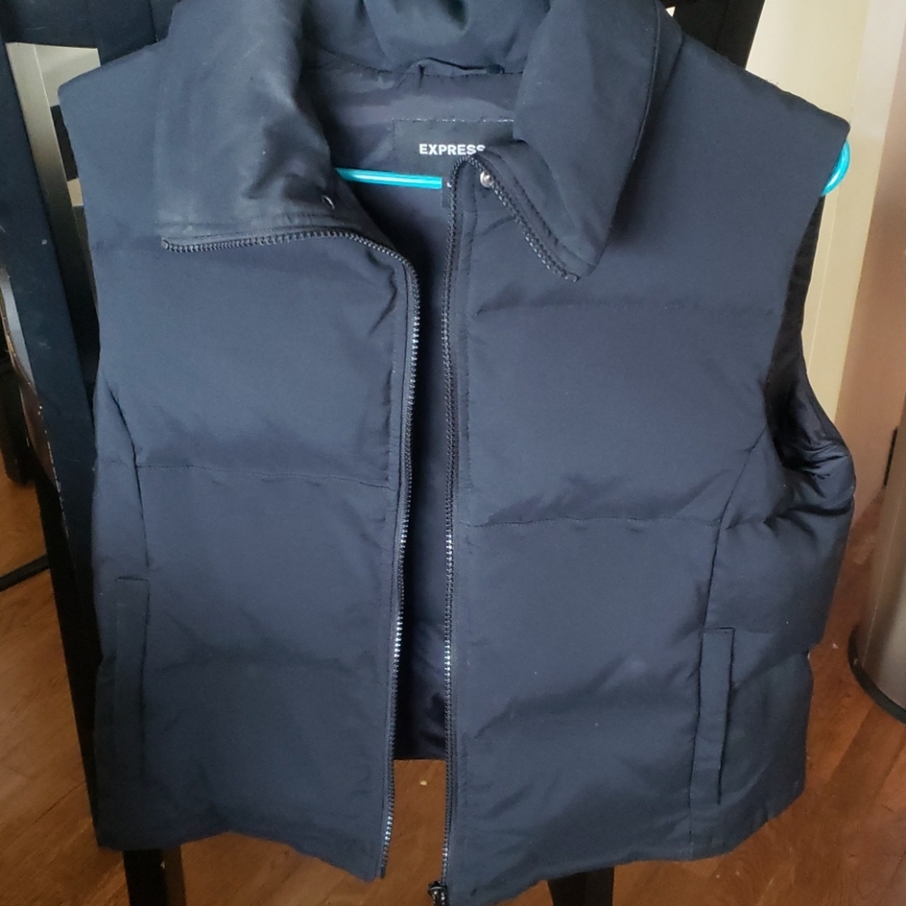 Vest - Picture 4 of 6